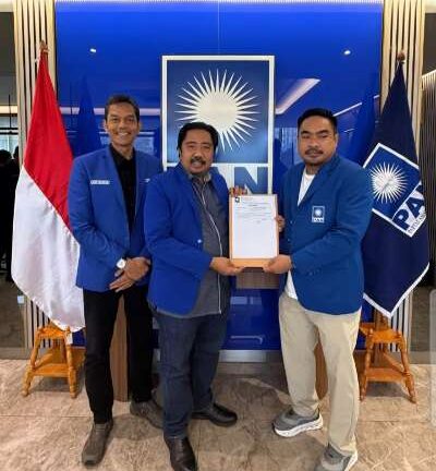 DPP PAN Serahkan SK Kepengurusan DPD se-Kalsel, Targetkan Konsolidasi Rampung 2026