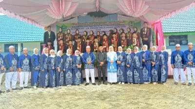 Dihadiri Anggota DPRD, MTs Al-Istiqomah Tanah Bumbu Lepas Siswa Kelas IX 