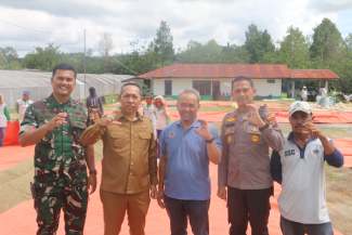 Bupati JTP Hutabarat Tinjau Industri Kopi Ekspor di Siborongborong