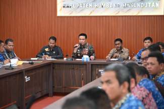 Bupati Oloan Nababan Dorong Percepatan Program Prioritas 2026