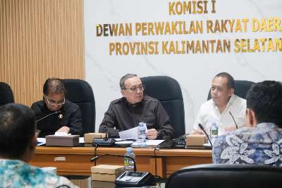 Habib Hamid Bahasyim Pimpin Raker Komisi I DPRD Kalsel.