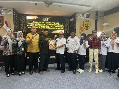 Tuntut RUU Ketenagakerjaan DPC SPSI Banjarmasin Datangi DPRD