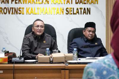 Komisi I DPRD Kalsel Gelar Rapat Evaluasi Bersama Disdukcapil