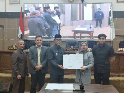Pemkab dan DPRD Balangan Penandatanganan Nota Kesepakatan