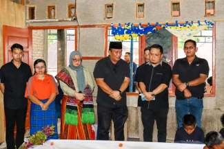 Wabup Dairi Melayat Korban Tewas Tragedi Sibolangit, Doakan Keluarga Diberi Ketabahan