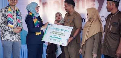 Pemkot Banjarbaru dan InJourney Airports Salurkan TJSL Rp319 Juta