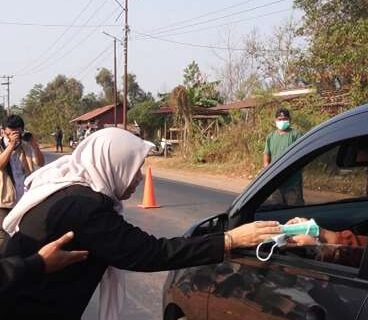 Anggota DPR RI Mariana Abidin Bagikan 1.000 Masker Dampak
