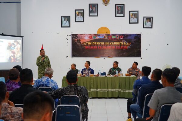 Satgas Karhutla Mabes TNI Edukasi Warga Angsana Tanah Bumbu