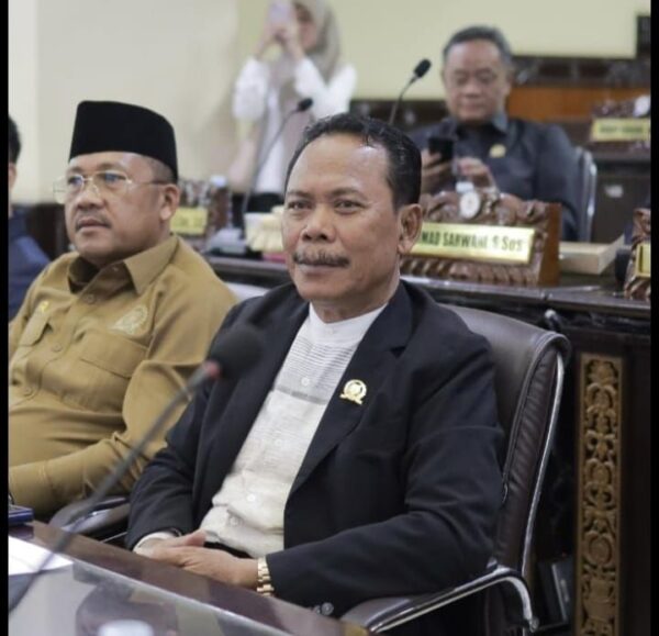 Anggota DPRD Kalsel H Jahrian Desak Pemda Sediakan Sarana