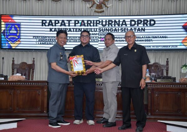 Pemkab HSS Sampaikan Ranperda APBD 2027 Proyeksi