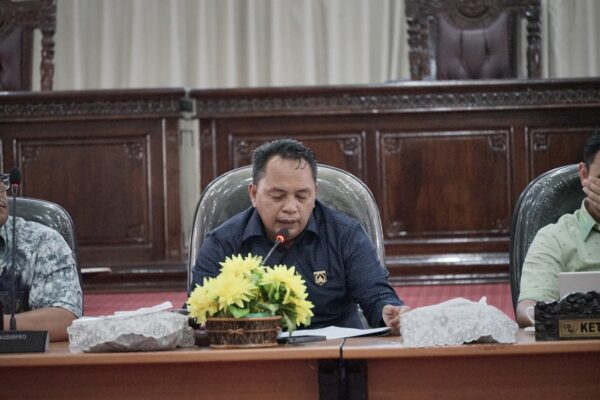 DPRD HSS Gelar Uji Publik Ranperda Inisiatif Penyelenggaraan