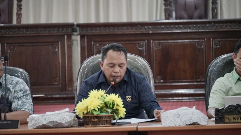 DPRD HSS Gelar Uji Publik Ranperda Inisiatif Penyelenggaraan