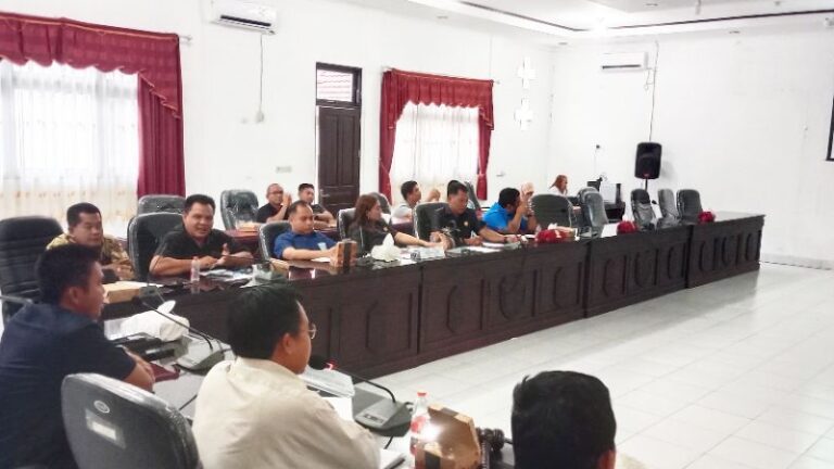 DPRD Gunung Mas Minta Dinas PU Percepat Perbaikan Jalan