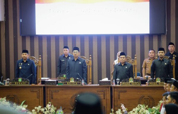 DPRD dan Pemkab Tanbu Sahkan RPAPBD 2026