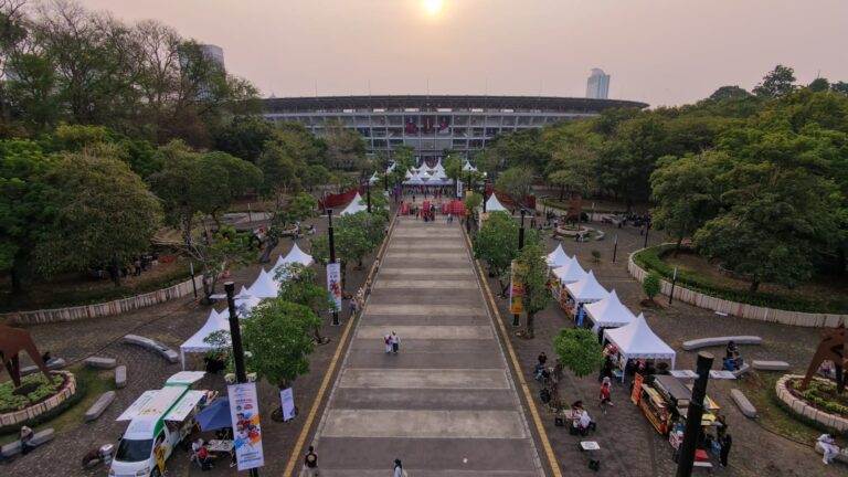 Bawa Semangat Lokal ke Panggung Internasional: PLN Fasilitasi UMKM Binaan di Plaza Timur GBK pada Ajang FIFA ASEAN Cup 2026