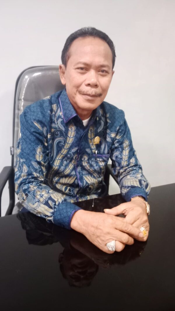 Sekwan dan Anggota DPRD Kalsel Keluhkan Air Asin